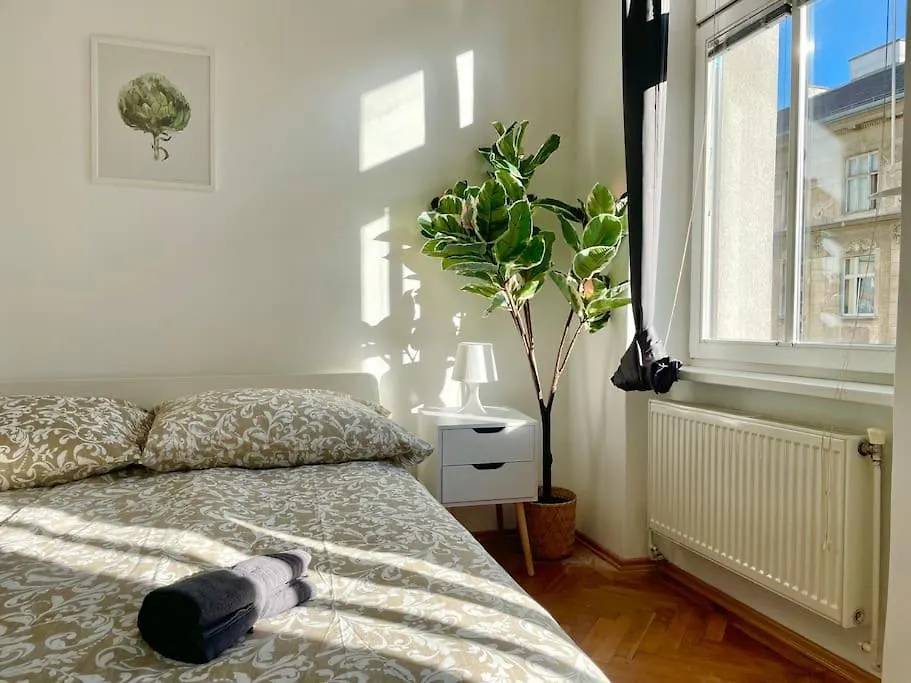 Sunny & Calm Stylish Flat Apartment Vienna